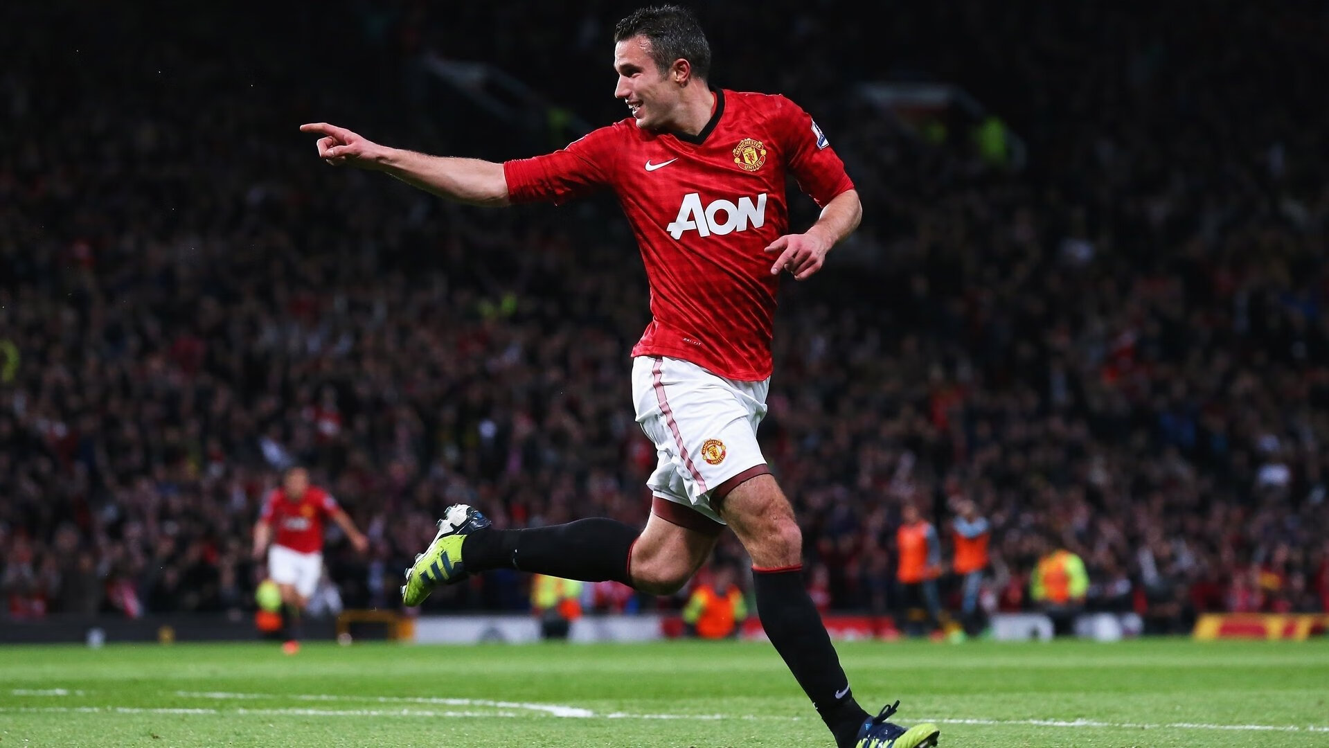 库里接受挑战在一分钟内投中十球，库里连续投进105记三分